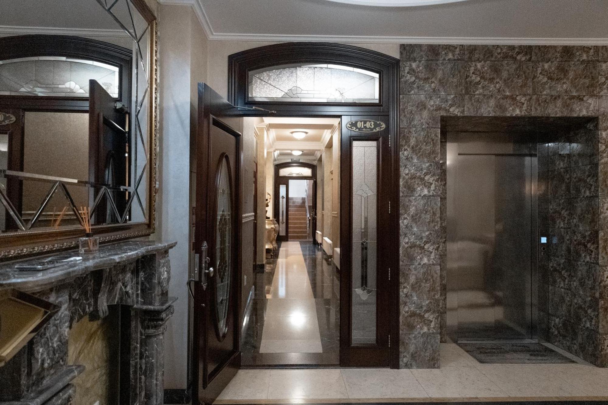 Allureinn Hotel And Spa Чернивци Екстериор снимка