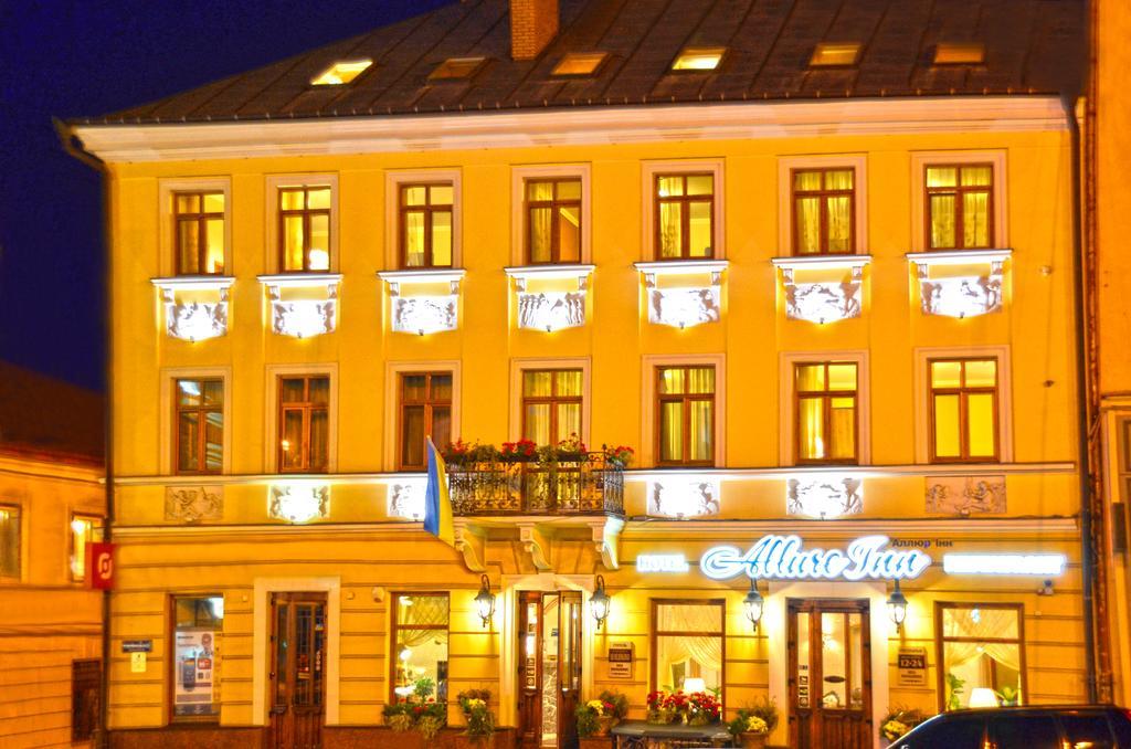 Allureinn Hotel And Spa Чернивци Екстериор снимка