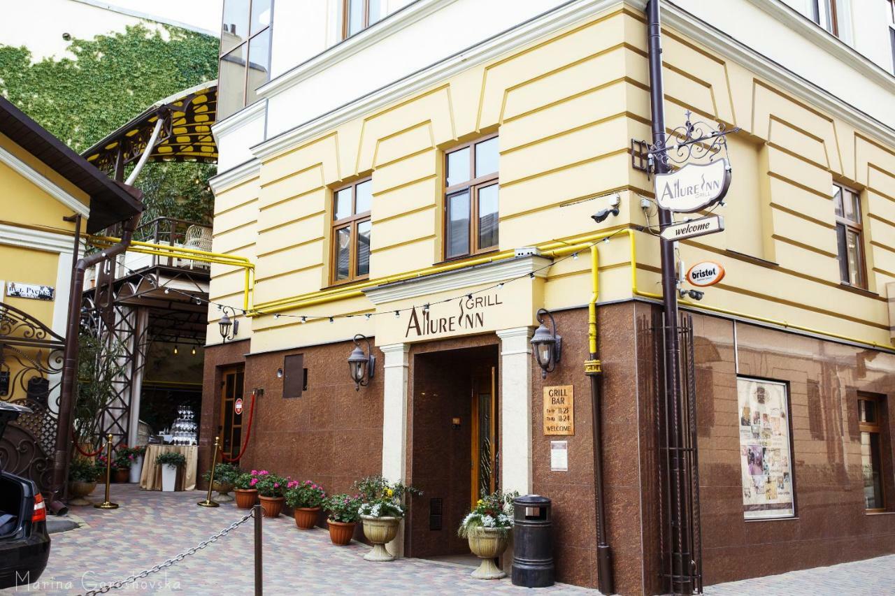 Allureinn Hotel And Spa Чернивци Екстериор снимка