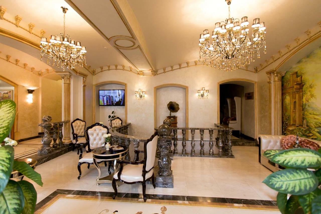 Allureinn Hotel And Spa Чернивци Екстериор снимка